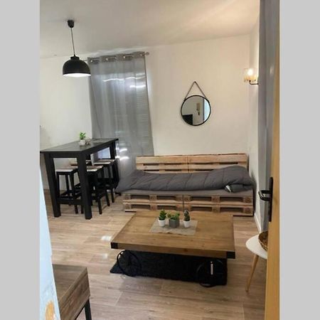 Charmant Petit Studio Au Coeur De Figeac Apartamento Exterior foto